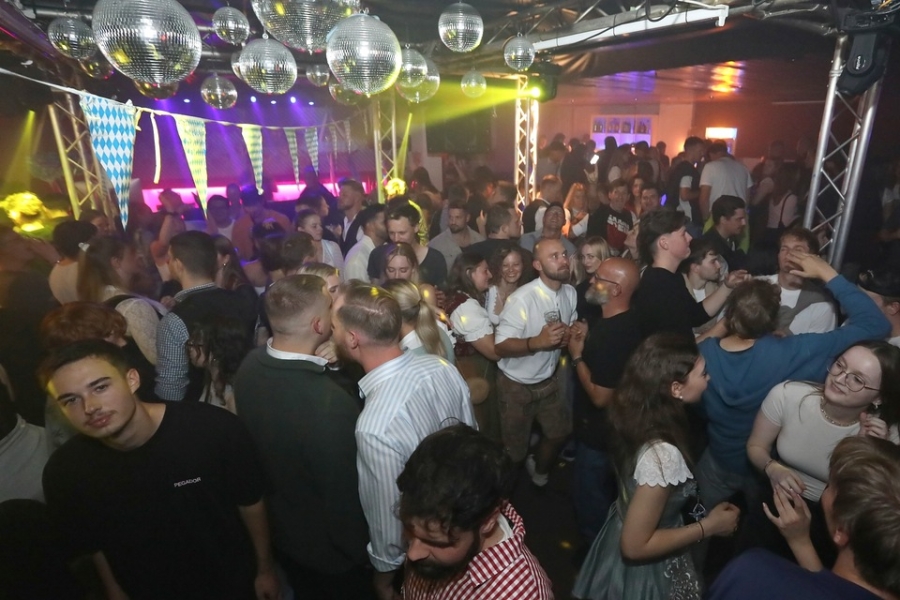 2025-08-02-1st-floor-eddi-0026.jpg 2025-08-02-1st-floor-eddi-0026.jpg