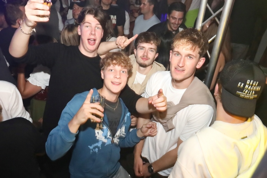 2025-08-02-1st-floor-eddi-0030.jpg 2025-08-02-1st-floor-eddi-0030.jpg