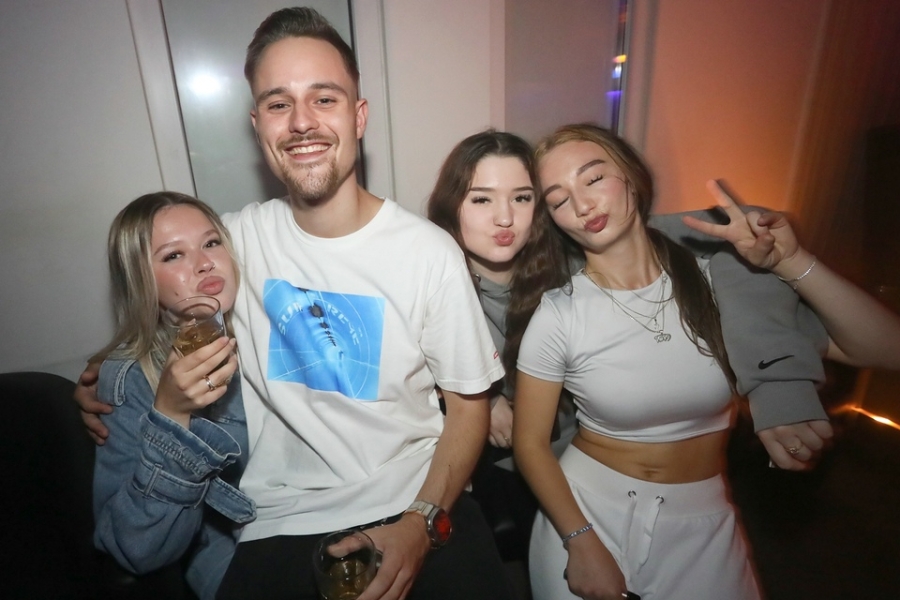 2025-08-02-1st-floor-eddi-0070.jpg 2025-08-02-1st-floor-eddi-0070.jpg