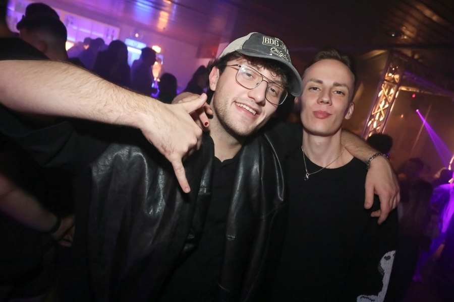 2025-08-02-1st-floor-eddi-0082.jpg 2025-08-02-1st-floor-eddi-0082.jpg