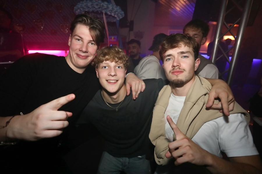 2025-08-02-1st-floor-eddi-0095.jpg 2025-08-02-1st-floor-eddi-0095.jpg