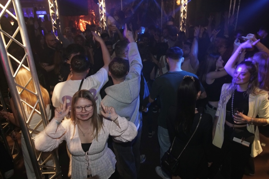 2025-09-12-1st-floor-micha-0039.jpg 2025-09-12-1st-floor-micha-0039.jpg