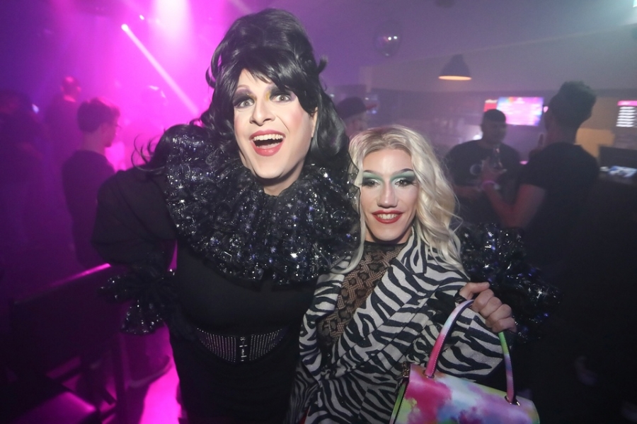 2025-09-27-club-aber-herzlich-eddi-0017.jpg 2025-09-27-club-aber-herzlich-eddi-0017.jpg