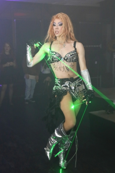 2025-09-27-club-aber-herzlich-eddi-0044.jpg 2025-09-27-club-aber-herzlich-eddi-0044.jpg