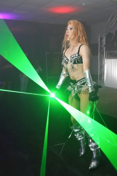 2025-09-27-club-aber-herzlich-eddi-0045.jpg 2025-09-27-club-aber-herzlich-eddi-0045.jpg