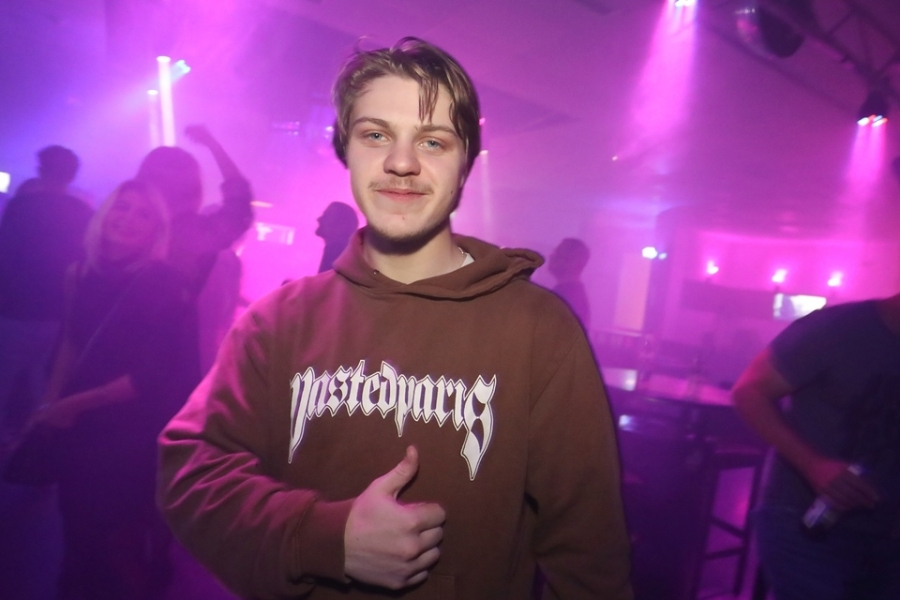 2025-09-27-club-aber-herzlich-eddi-0097.jpg 2025-09-27-club-aber-herzlich-eddi-0097.jpg