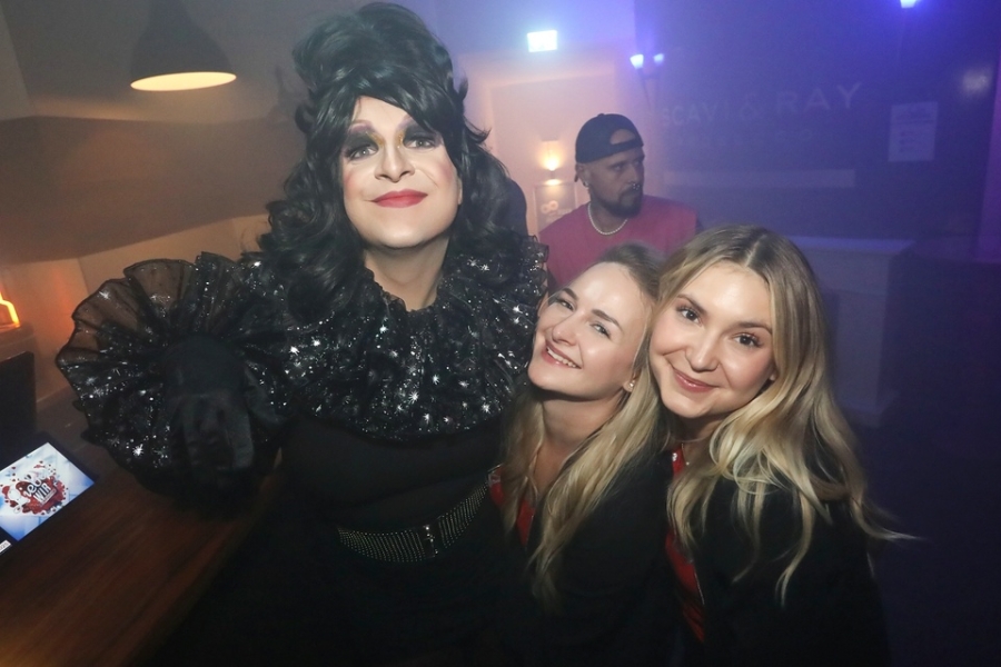 2025-09-27-club-aber-herzlich-eddi-0106.jpg 2025-09-27-club-aber-herzlich-eddi-0106.jpg