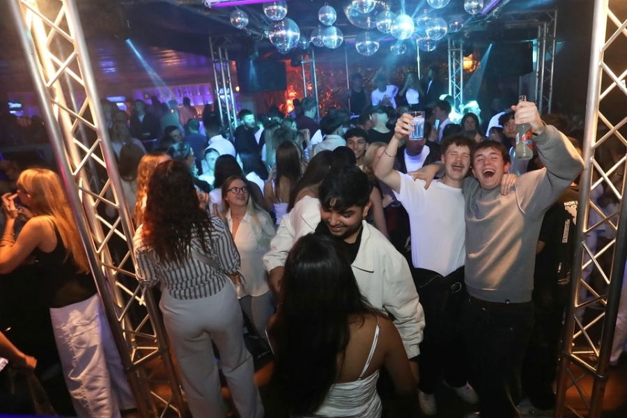 2025-10-02-1st-floor-eddi-0025.jpg 2025-10-02-1st-floor-eddi-0025.jpg