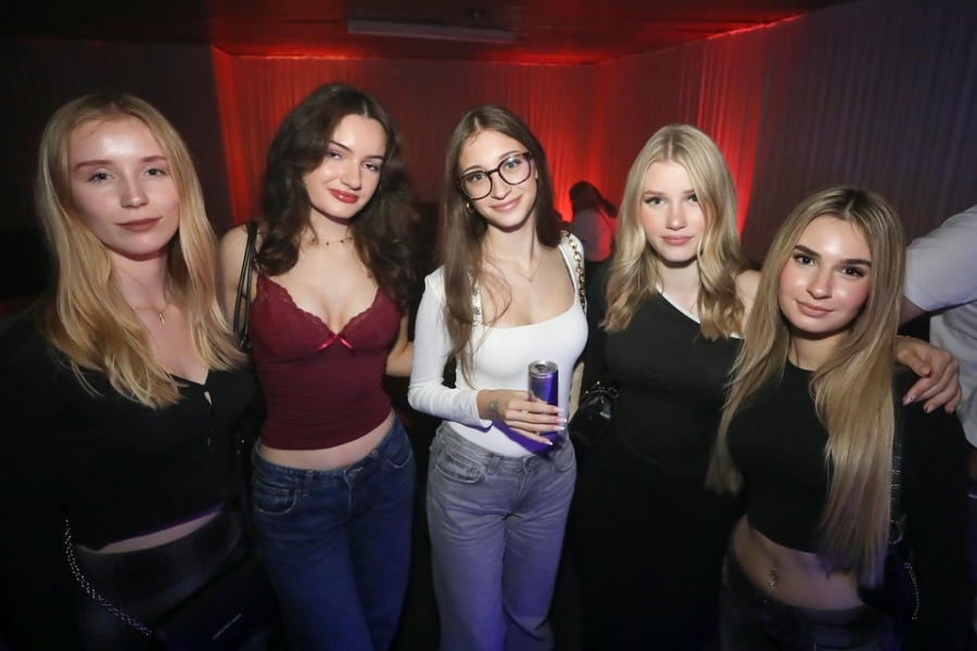 2025-10-02-1st-floor-eddi-0027.jpg 2025-10-02-1st-floor-eddi-0027.jpg