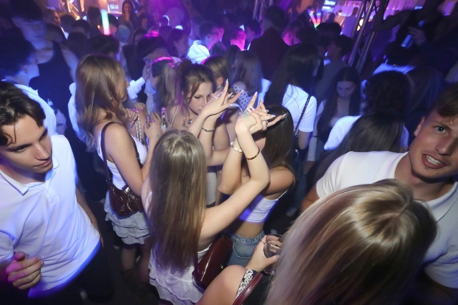 2025-10-02-1st-floor-eddi-0078.jpg 2025-10-02-1st-floor-eddi-0078.jpg