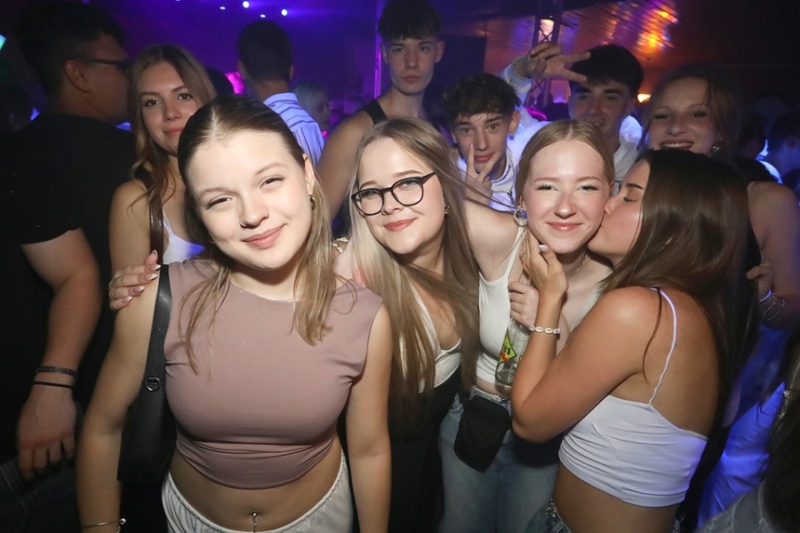 2025-10-02-1st-floor-eddi-0087.jpg 2025-10-02-1st-floor-eddi-0087.jpg