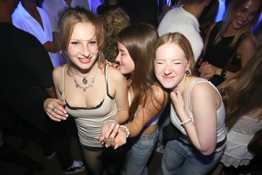 2025-10-02-1st-floor-eddi-0128.jpg 2025-10-02-1st-floor-eddi-0128.jpg