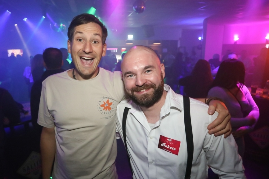 2025-10-04-club-aber-herzlich-eddi-0006.jpg 2025-10-04-club-aber-herzlich-eddi-0006.jpg