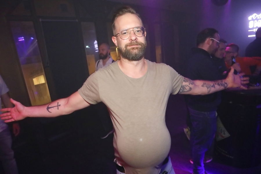 2025-10-04-club-aber-herzlich-eddi-0020.jpg 2025-10-04-club-aber-herzlich-eddi-0020.jpg