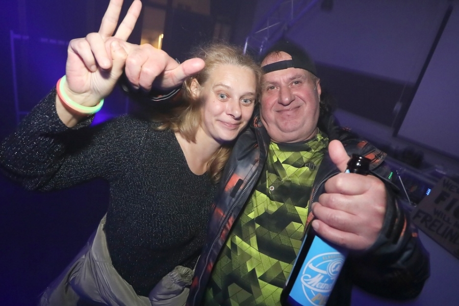 2025-10-04-club-aber-herzlich-eddi-0025.jpg 2025-10-04-club-aber-herzlich-eddi-0025.jpg