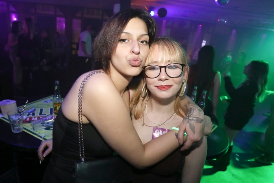 2025-10-04-club-aber-herzlich-eddi-0028.jpg 2025-10-04-club-aber-herzlich-eddi-0028.jpg