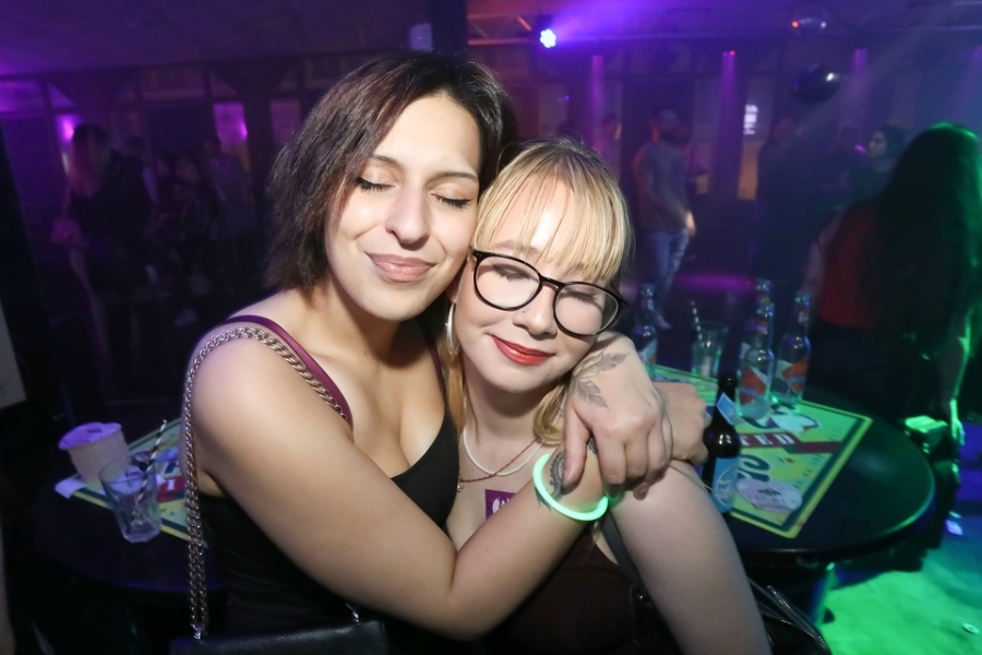 2025-10-04-club-aber-herzlich-eddi-0029.jpg 2025-10-04-club-aber-herzlich-eddi-0029.jpg