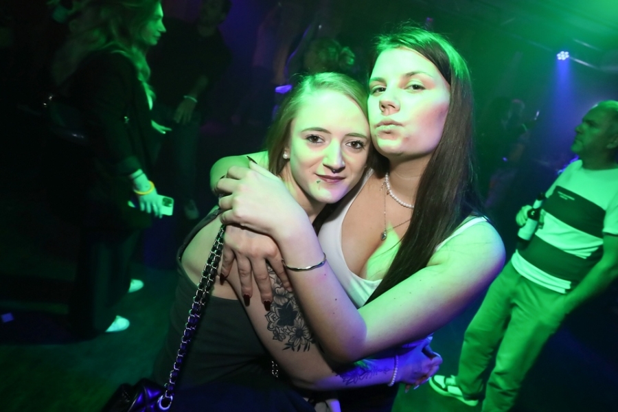 2025-10-04-club-aber-herzlich-eddi-0034.jpg 2025-10-04-club-aber-herzlich-eddi-0034.jpg