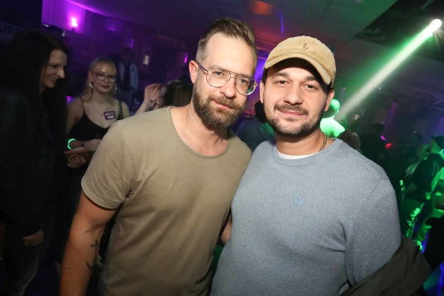 2025-10-04-club-aber-herzlich-eddi-0036.jpg 2025-10-04-club-aber-herzlich-eddi-0036.jpg