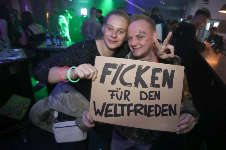 2025-10-04-club-aber-herzlich-eddi-0051.jpg 2025-10-04-club-aber-herzlich-eddi-0051.jpg