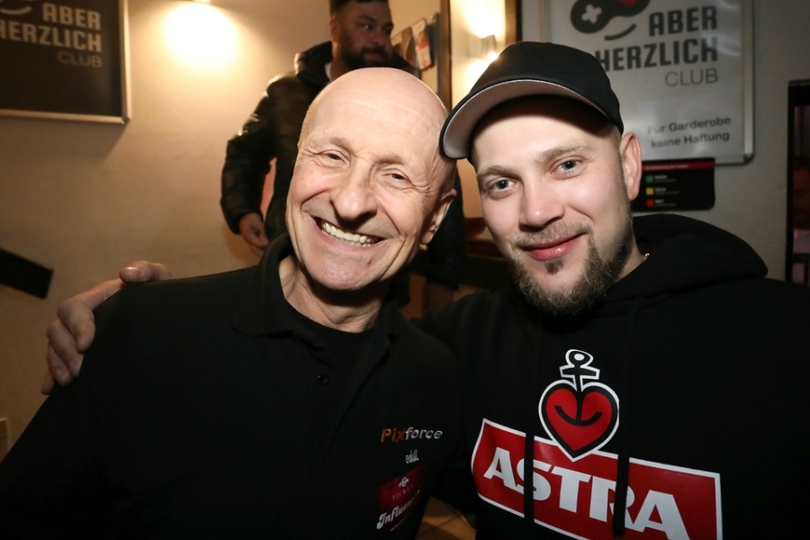 2025-10-04-club-aber-herzlich-eddi-0052.jpg 2025-10-04-club-aber-herzlich-eddi-0052.jpg