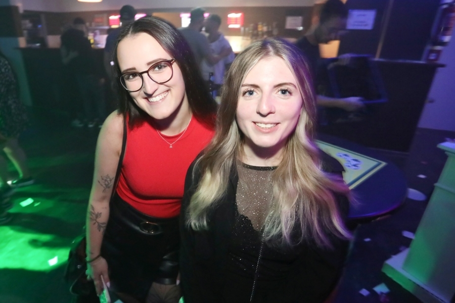 2025-10-04-club-aber-herzlich-eddi-0067.jpg 2025-10-04-club-aber-herzlich-eddi-0067.jpg