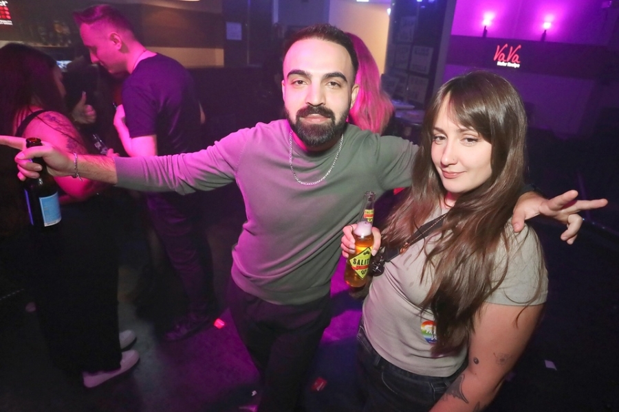 2025-10-04-club-aber-herzlich-eddi-0074.jpg 2025-10-04-club-aber-herzlich-eddi-0074.jpg