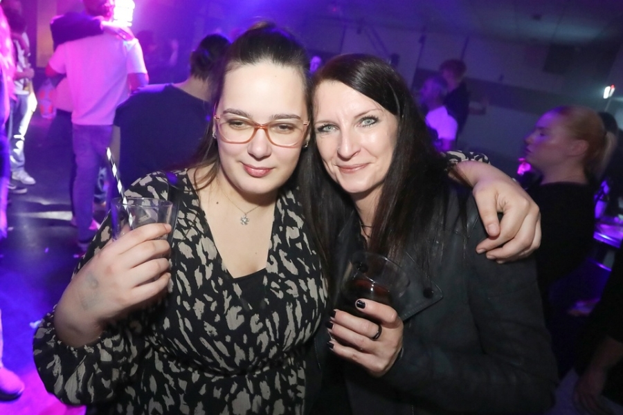 2025-10-04-club-aber-herzlich-eddi-0076.jpg 2025-10-04-club-aber-herzlich-eddi-0076.jpg