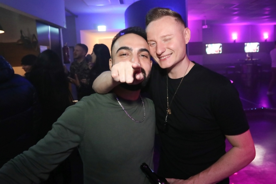 2025-10-04-club-aber-herzlich-eddi-0081.jpg 2025-10-04-club-aber-herzlich-eddi-0081.jpg