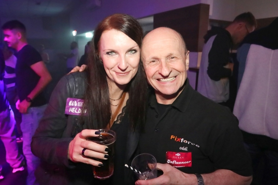 2025-10-04-club-aber-herzlich-eddi-0084.jpg 2025-10-04-club-aber-herzlich-eddi-0084.jpg