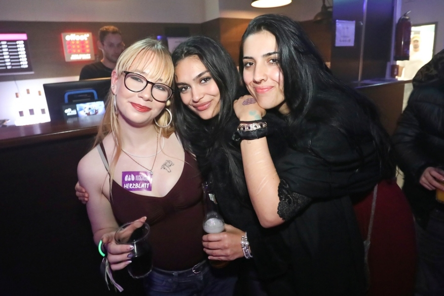 2025-10-04-club-aber-herzlich-eddi-0086.jpg 2025-10-04-club-aber-herzlich-eddi-0086.jpg