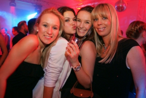 2014-02-08-aftershowparty-micha-0159.jpg