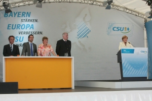 2014-05-21-angela-merkel-in-hof-eddi-0015.jpg