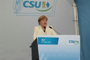 2014-05-21-angela-merkel-in-hof-eddi-0019.jpg