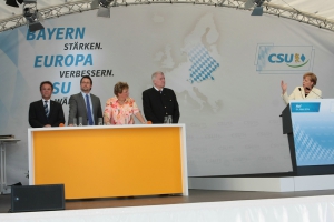 2014-05-21-angela-merkel-in-hof-eddi-0020.jpg