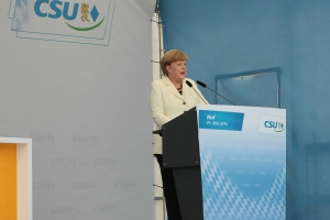 2014-05-21-angela-merkel-in-hof-eddi-0024.jpg