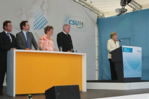 2014-05-21-angela-merkel-in-hof-eddi-0027.jpg