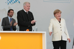 2014-05-21-angela-merkel-in-hof-eddi-0043.jpg