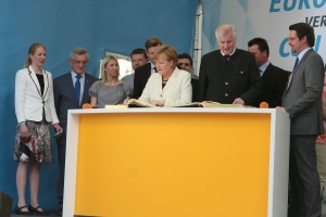 2014-05-21-angela-merkel-in-hof-eddi-0064.jpg