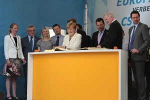 2014-05-21-angela-merkel-in-hof-eddi-0066.jpg