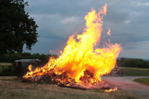 2014-06-24-eckersdorf-kanzfeuer-eddi-0020.jpg