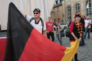 2014-06-26-bayreuth-public-viewing-eddi-0101.jpg