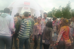 2014-06-29-holi-plauen-eric-0030.jpg