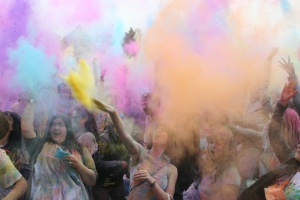 2014-06-29-holi-plauen-eric-0046.jpg