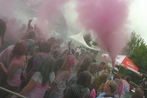 2014-06-29-holi-plauen-eric-0047.jpg