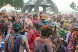 2014-06-29-holi-plauen-eric-0099.jpg