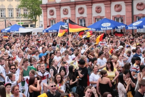 2014-07-04-bayreuth-public-viewing-eddi-0122.jpg