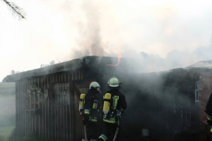 2014-09-09-brand-issigau-schuppen-eddi-0023.jpg