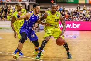 2015-04-19-medibayreuthbasketballloewenbraunschweig-christian-0108.jpg