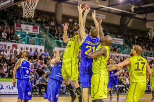 2015-04-19-medibayreuthbasketballloewenbraunschweig-christian-0130.jpg